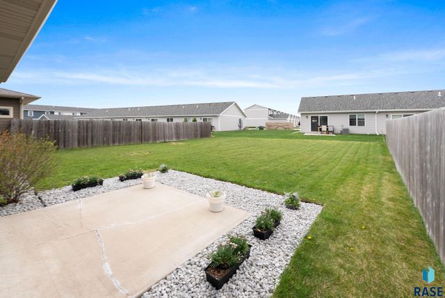 647 Ross St Street, Harrisburg, SD 57032