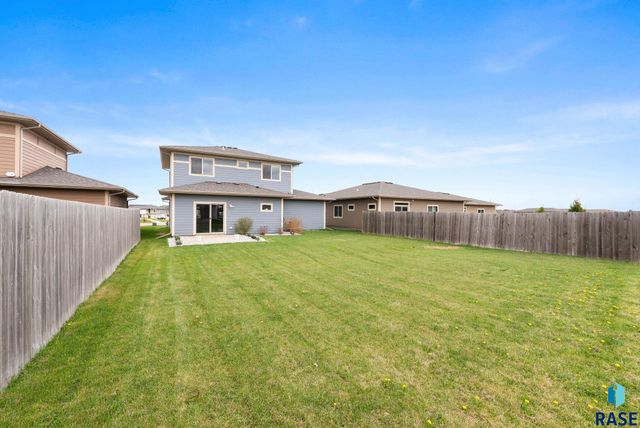 647 Ross St Street, Harrisburg, SD 57032
