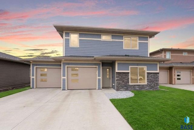 647 Ross St Street, Harrisburg, SD 57032