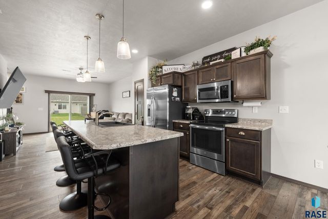 647 Ross St Street, Harrisburg, SD 57032
