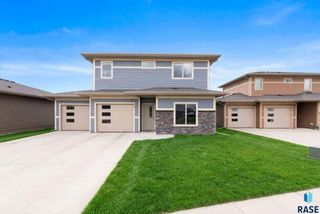 647 Ross St Street, Harrisburg, SD 57032