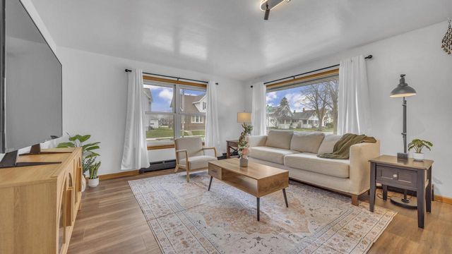 1147 Logan AVENUE, Sheboygan, WI 53083