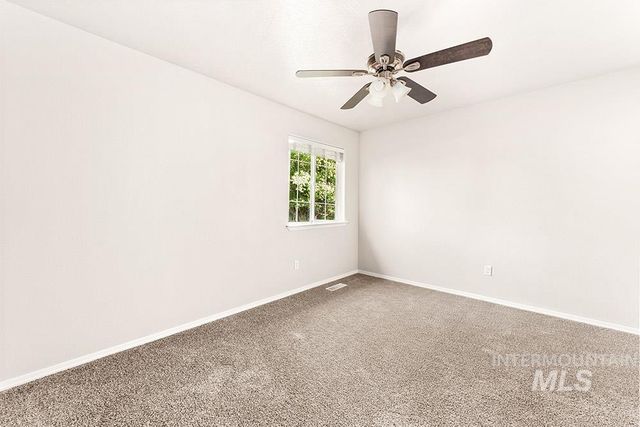 5966 N Silver Maple Ave, Meridian, ID 83646