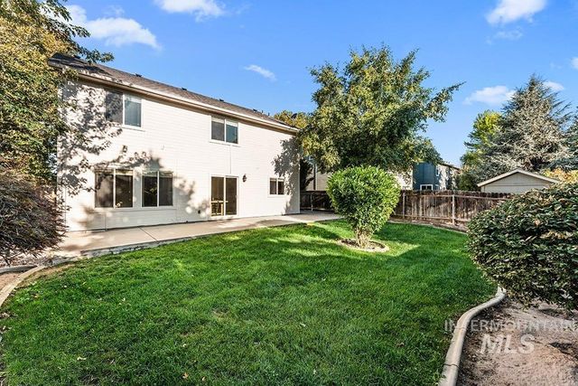 5966 N Silver Maple Ave, Meridian, ID 83646