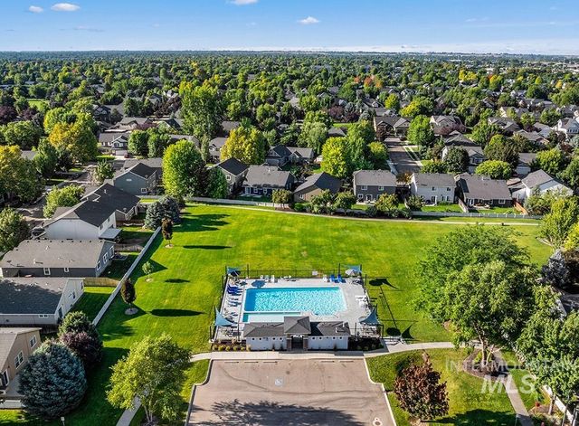 5966 N Silver Maple Ave, Meridian, ID 83646