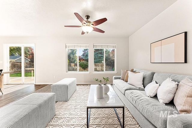 5966 N Silver Maple Ave, Meridian, ID 83646