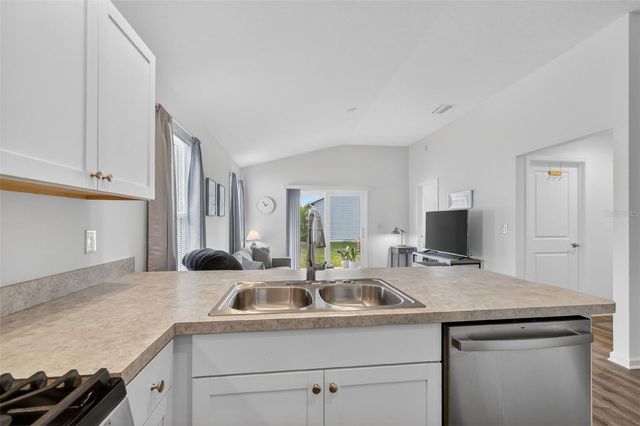 832 CONROE STREET, The Villages, FL 34762