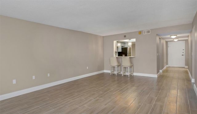 4910 38TH WAY S 111, St Petersburg, FL 33711