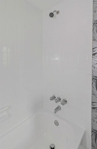 4910 38TH WAY S 111, St Petersburg, FL 33711
