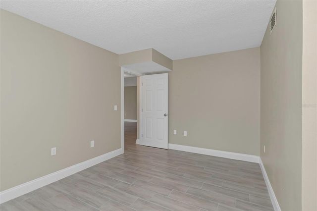 4910 38TH WAY S 111, St Petersburg, FL 33711