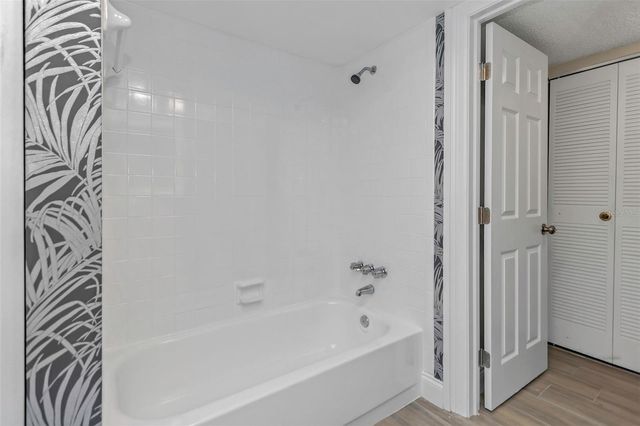 4910 38TH WAY S 111, St Petersburg, FL 33711