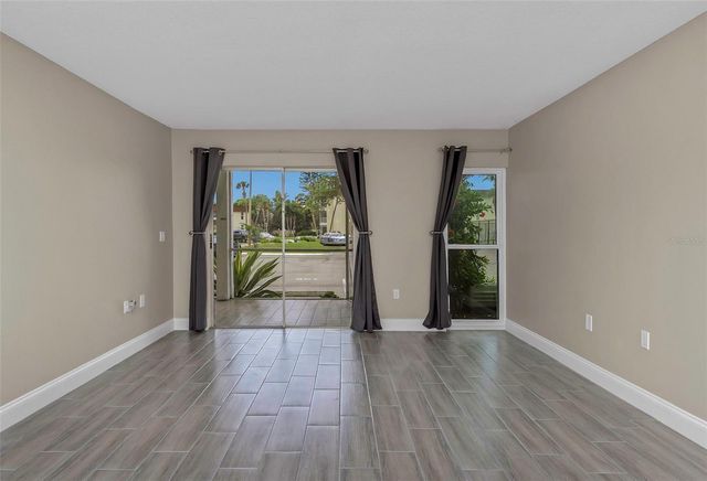 4910 38TH WAY S 111, St Petersburg, FL 33711