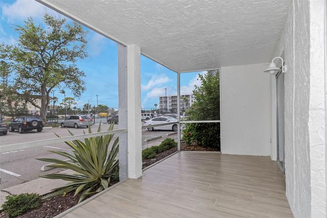 4910 38TH WAY S 111, St Petersburg, FL 33711