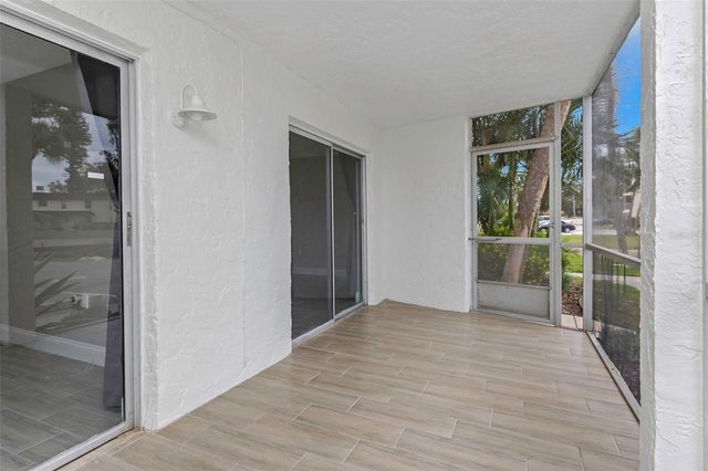 4910 38TH WAY S 111, St Petersburg, FL 33711
