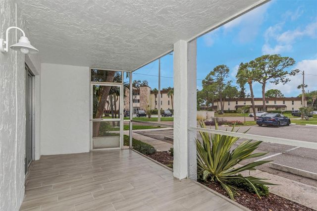 4910 38TH WAY S 111, St Petersburg, FL 33711