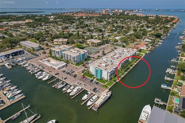 4910 38TH WAY S 111, St Petersburg, FL 33711