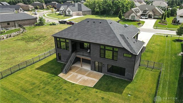 1943 Horseshoe Bend, Dayton, OH 45458