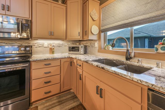 3321 12th Avenue N, Sartell, MN 56377