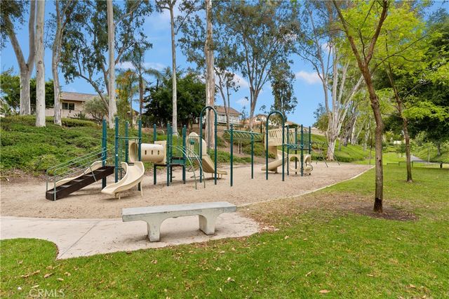 21352 Calle Sendero, Lake Forest, CA 92630