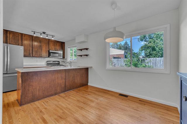 2820 Hollywood Drive, Ann Arbor, MI 48103