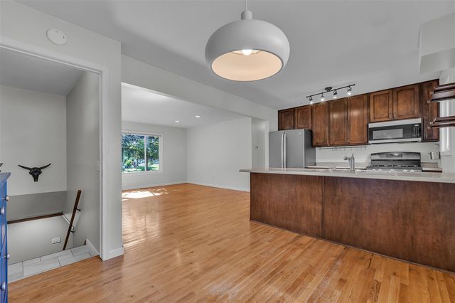 2820 Hollywood Drive, Ann Arbor, MI 48103