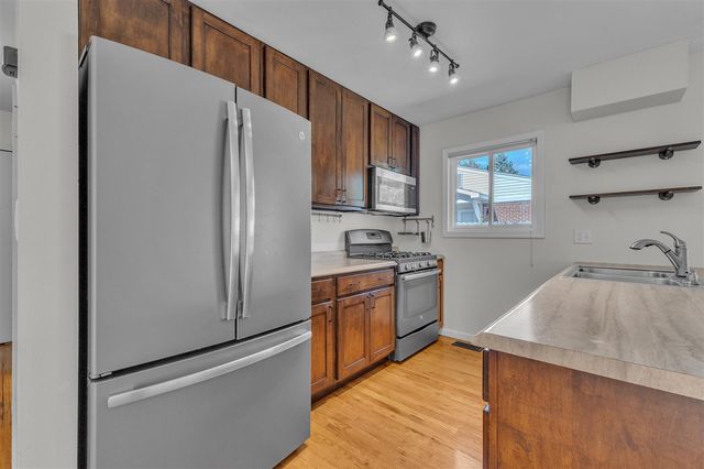 2820 Hollywood Drive, Ann Arbor, MI 48103