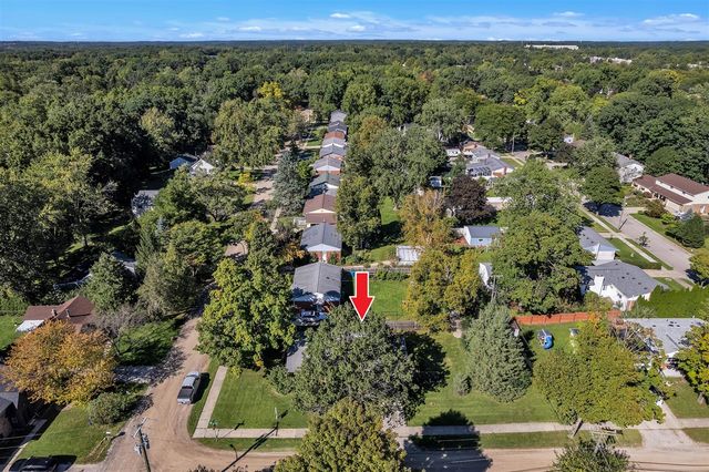 2820 Hollywood Drive, Ann Arbor, MI 48103