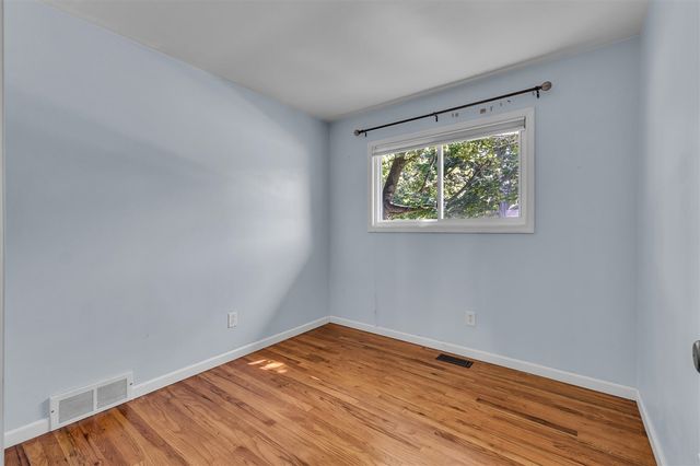 2820 Hollywood Drive, Ann Arbor, MI 48103