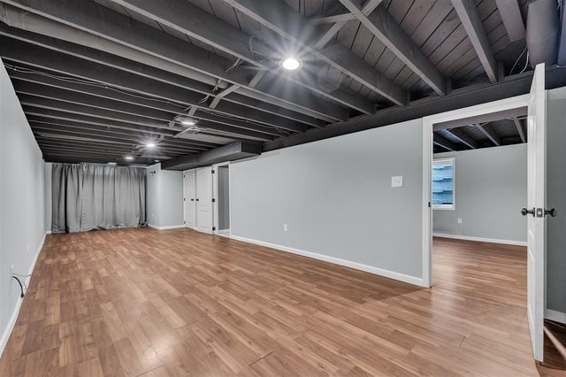 2820 Hollywood Drive, Ann Arbor, MI 48103