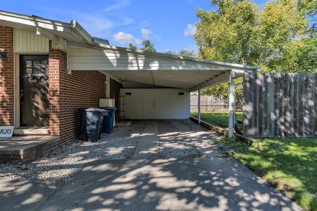2820 Hollywood Drive, Ann Arbor, MI 48103