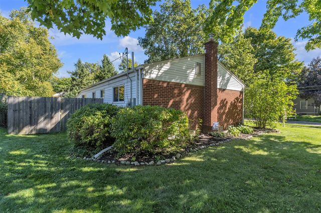 2820 Hollywood Drive, Ann Arbor, MI 48103