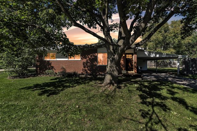 2820 Hollywood Drive, Ann Arbor, MI 48103