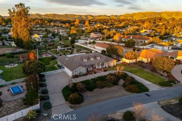 680 Sweet Donna Place, Nipomo, CA 93444