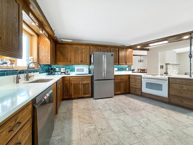 37616 390th Avenue SE, Fosston, MN 56542