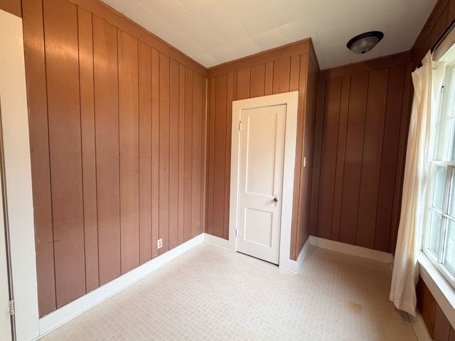 205 W Gilmer Street, Ennis, TX 75119