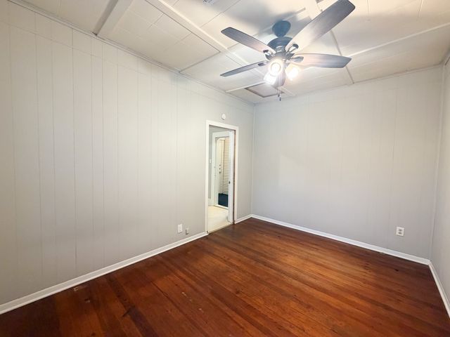 205 W Gilmer Street, Ennis, TX 75119