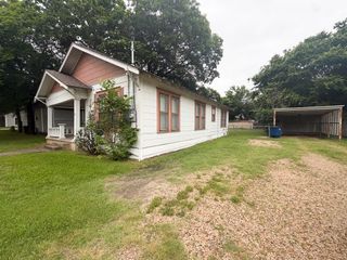205 W Gilmer Street, Ennis, TX 75119
