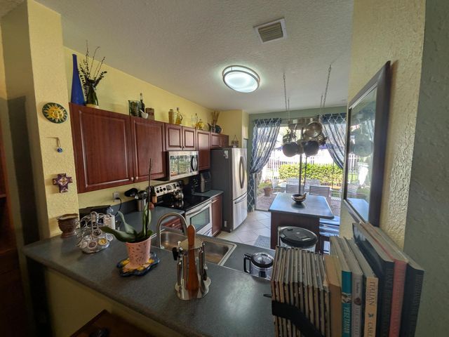 4091 NW 91st Terrace, Sunrise, FL 33351