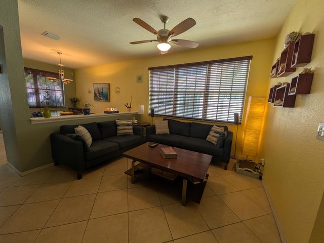 4091 NW 91st Terrace, Sunrise, FL 33351