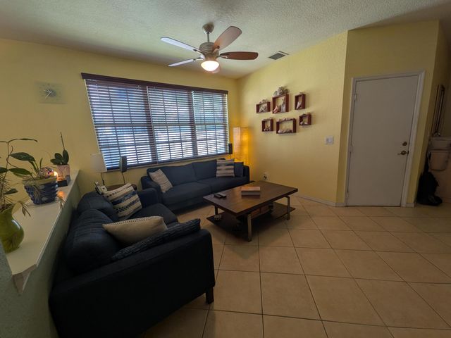 4091 NW 91st Terrace, Sunrise, FL 33351