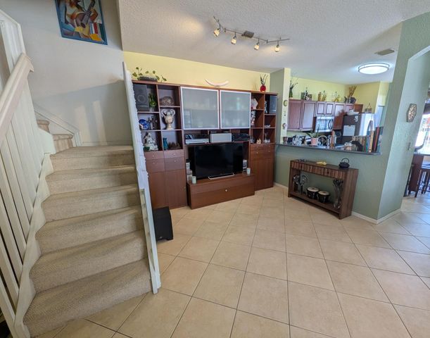 4091 NW 91st Terrace, Sunrise, FL 33351