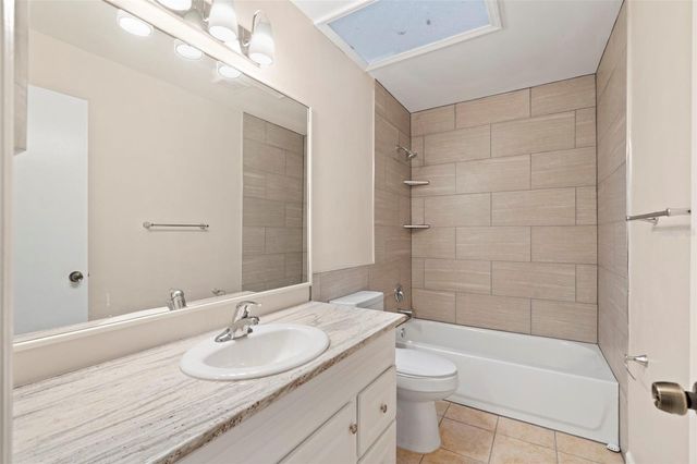 43 LAKE JACKSON DRIVE, Mascotte, FL 34753