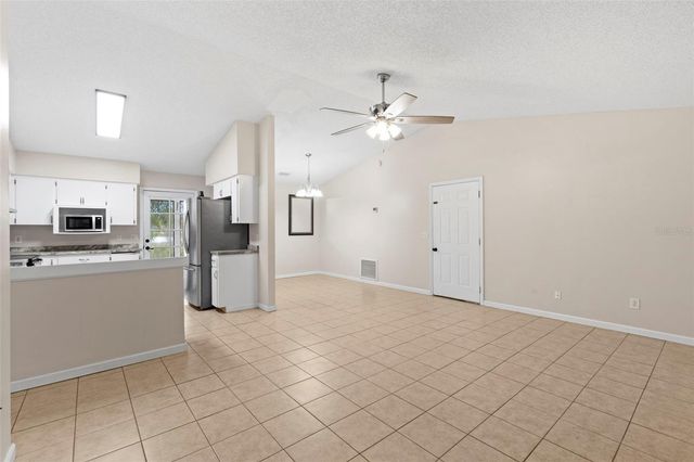 43 LAKE JACKSON DRIVE, Mascotte, FL 34753