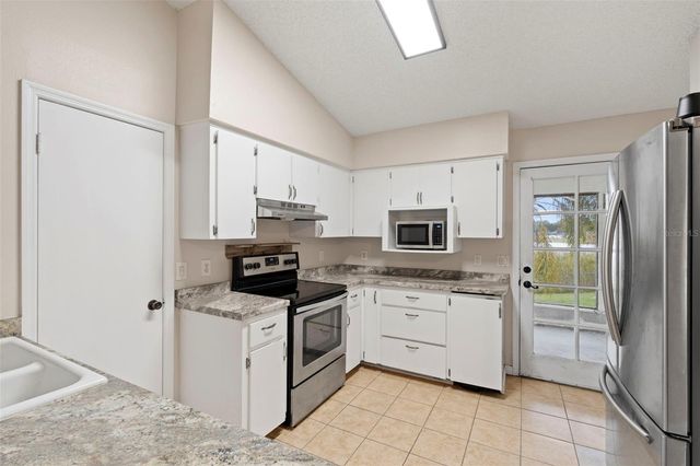 43 LAKE JACKSON DRIVE, Mascotte, FL 34753