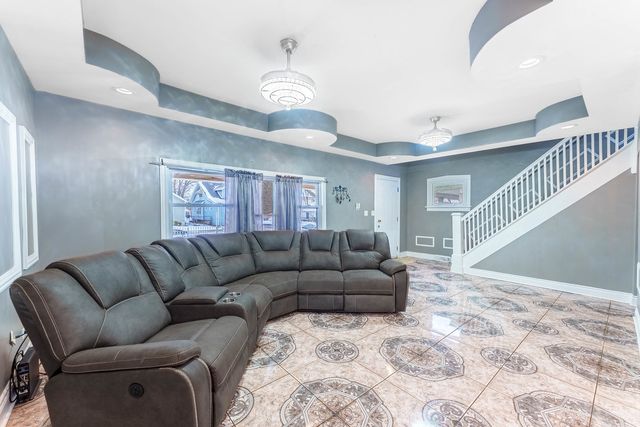 15117 Vine Avenue, Harvey, IL 60426