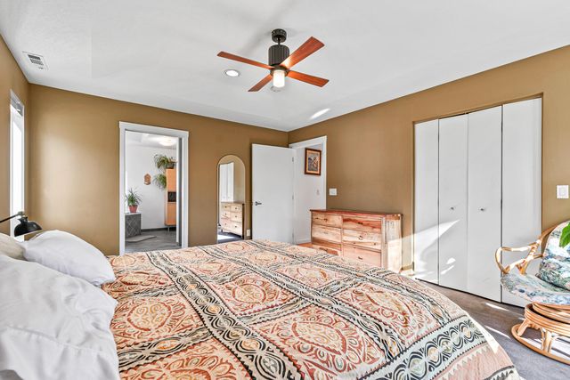 10 Velna Way, Ashland, OR 97520