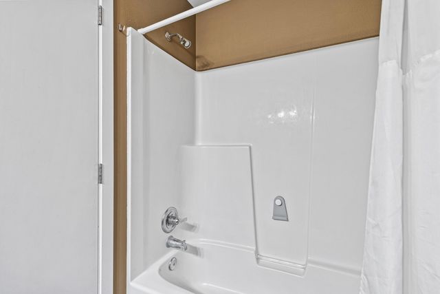 10 Velna Way, Ashland, OR 97520