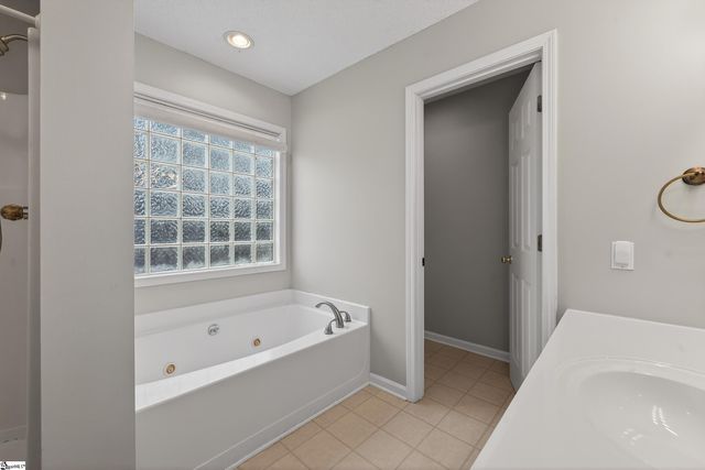 314 Hounds Trail, Spartanburg, SC 29303