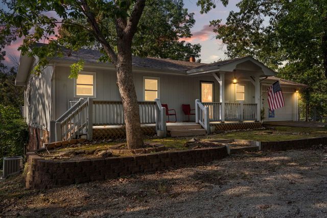 25 Palomino Court, Lampe, MO 65681