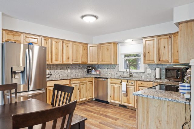 25 Palomino Court, Lampe, MO 65681